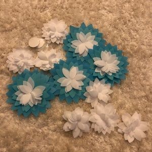 PB teen Flower Wall Decor